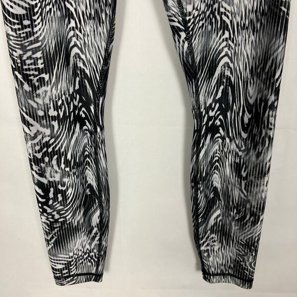 Women's Athletic Wear Mid-Rise Leggings Size XS - Picture 3 of 8